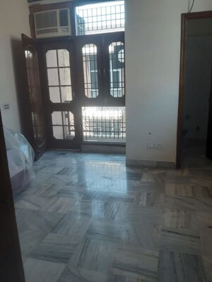 Room in 3 BHK Builder Floor at Sector 51 – for Rent