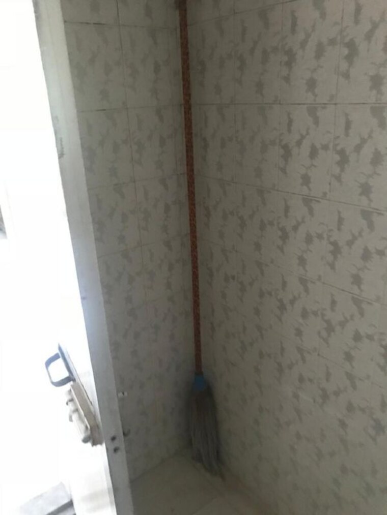 Bathroom, bandra west 1 Bedroom 500 Sq.Ft. Apartment In Bandra West Mumbai 10453875