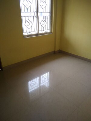 Room in 2 BHK Builder Floor at Thakurpukur – for Sale