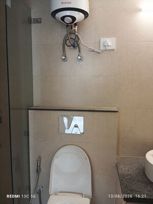 Bathroom in 3 BHK Apartment at Signature Global City 63A, Sector 63a – for Sale