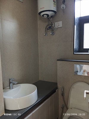 Bathroom in 3 BHK Apartment at Signature Global City 63A, Sector 63a – for Sale