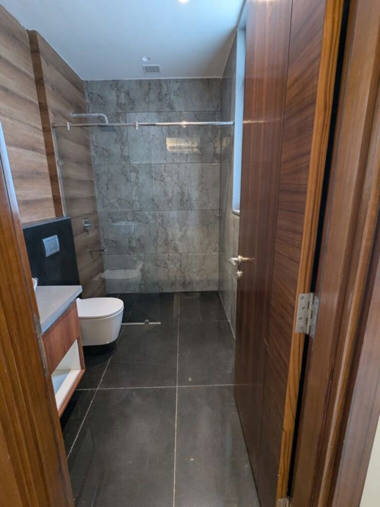 Bathroom, gulshan-dynasty 4 Bedroom 4700 Sq.Ft. Penthouse In Sector 144 Noida 10453982