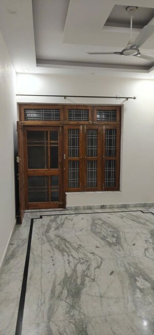Room in 2 BHK Builder Floor at Dehradun Cantt – for Rent