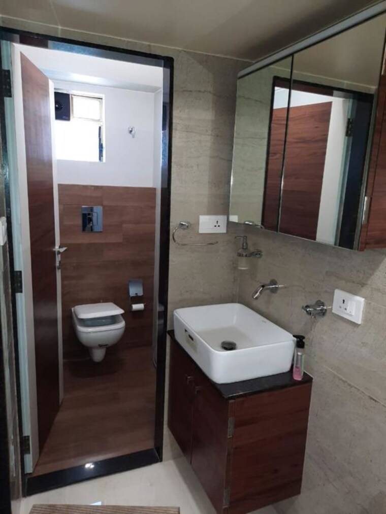 Bathroom, gulmohar-heights-vile-parle-west 2 Bedroom 780 Sq.Ft. Apartment In Vile Parle West Mumbai 10454014