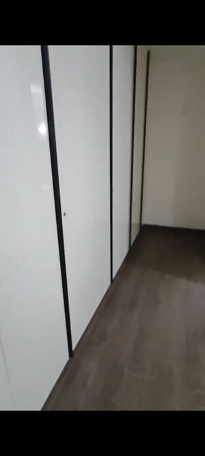 Building Lobby in 5 BHK Penthouse at Uchdpl Veridia Oakwood Enclave, Wave City – for Rent