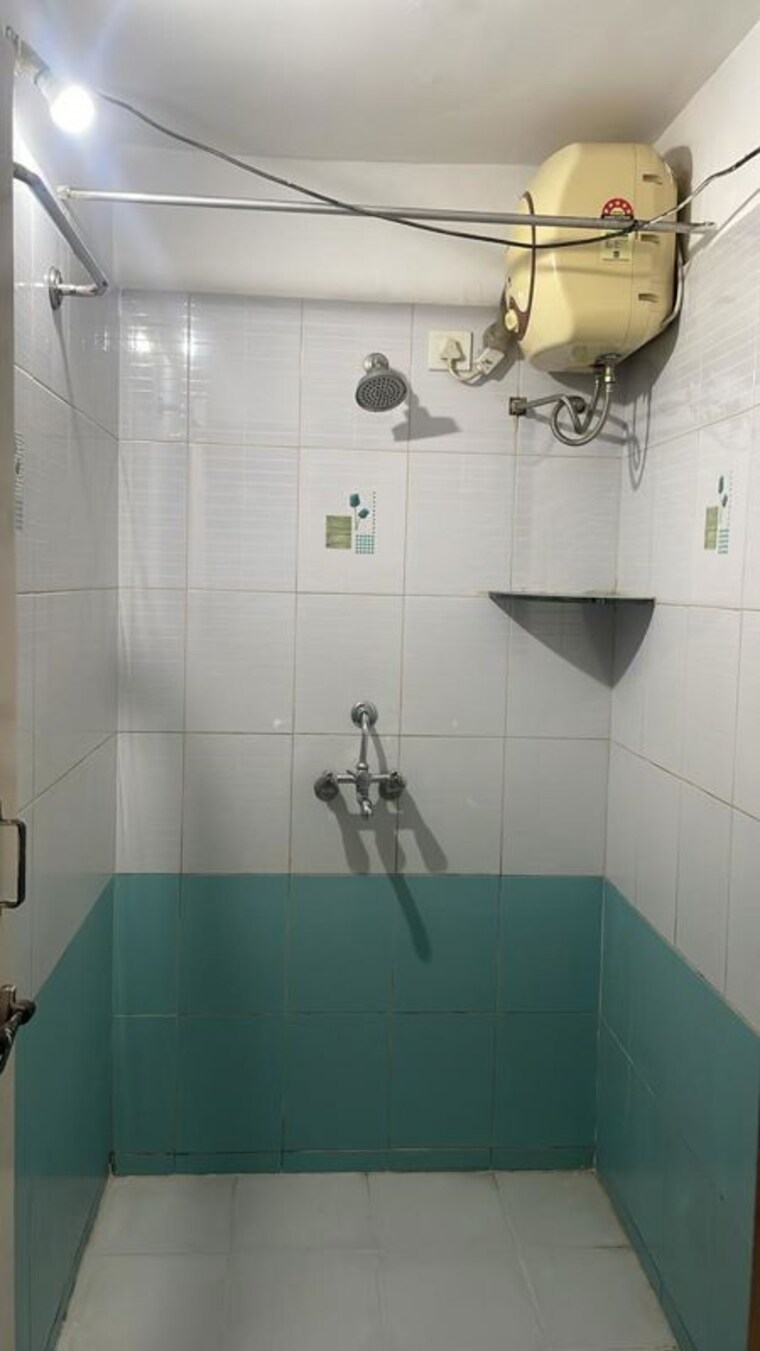 Bathroom, rahi-emerald 2 Bedroom 950 Sq.Ft. Apartment In Dhanori Pune 10454024