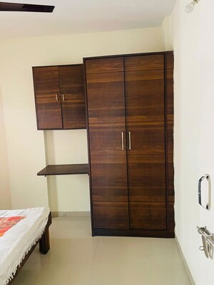 Room in 2 BHK Apartment at Rahi Emerald, Dhanori – for Rent