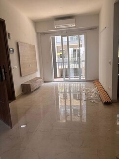 2 BHK + Basement Apartment For Rent in Smart World Orchard