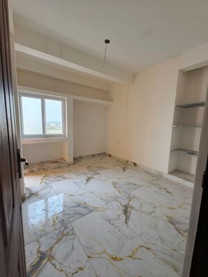 Room in 2 BHK Apartment at Urapakkam – for Sale