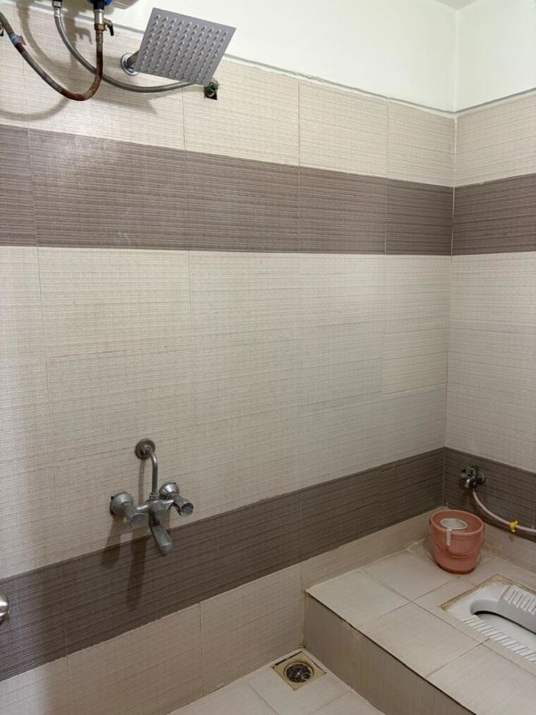 Bathroom, ratan-prestige 2 Bedroom 1000 Sq.Ft. Apartment In Kharadi Pune 10453932
