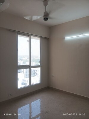 Room in 2 BHK Apartment at Signature Global Prime Phase 2, Sector 63a – for Sale