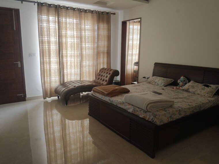Bedroom, sector 21c 4 Bedroom 500 Sq.Yd. Builder Floor In Sector 21c Faridabad 10454087