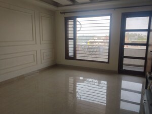 Room in 4 BHK Builder Floor at Sector 21c – for Sale
