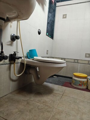 Bathroom in 2 BHK Apartment at Lokhandwala Complex – for Rent