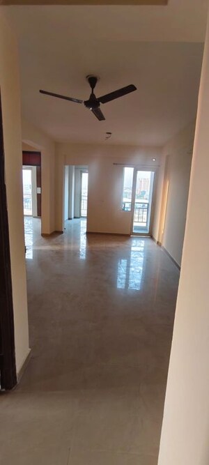 Room in 2.5 BHK Apartment at ROF Aalayas Phase 2, Sector 102 – for Rent