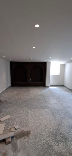 Room in 2 BHK Apartment at Sikka Kaamya Greens, Sector 10 Greater Noida – for Sale
