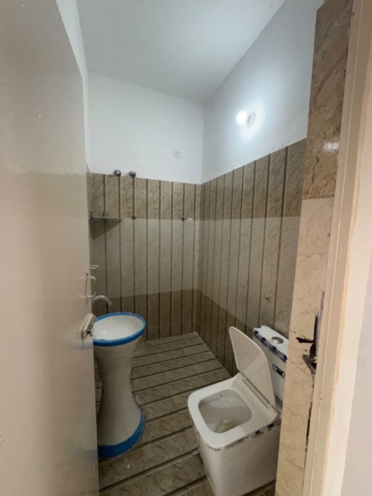 Bathroom, sector 66 3 Bedroom 2000 Sq.Ft. Independent House In Sector 66 Mohali 10454156