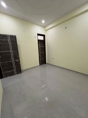 Room in 3 BHK Builder Floor at Surat Nagar Phase 2 – for Rent