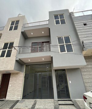 3 BHK Builder Floor For Rent in Surat Nagar Phase 2