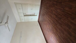 Room in 2.5 BHK Apartment at Eldeco Green Meadows, Pi Greater Noida – for Sale