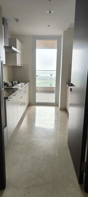 Bathroom in 4 BHK Apartment at Lokhandwala Minerva Mahalaxmi, Mahalaxmi – for Rent