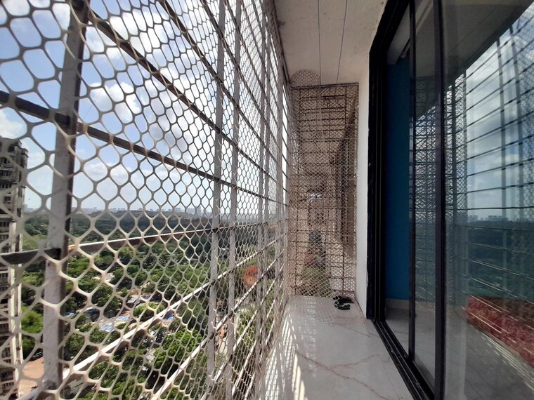 Balcony, summit-apartment 1 RK 350 Sq.Ft. Apartment In Goregaon East Mumbai 10454215