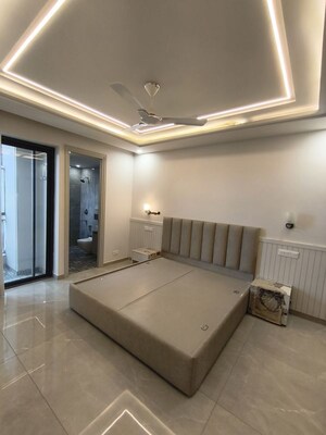 Room in 3 BHK Builder Floor at CRD Golden Castle, Patiala Road – for Sale