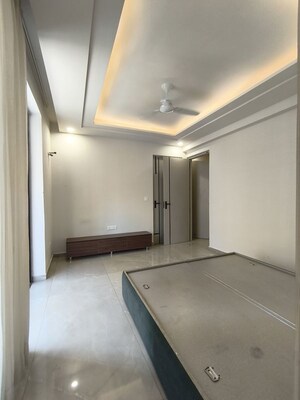 Room in 3 BHK Builder Floor at CRD Golden Castle, Patiala Road – for Sale