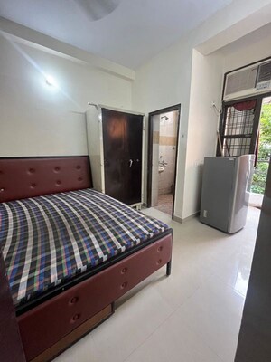 1 RK Builder Floor For Rent in Sector 40