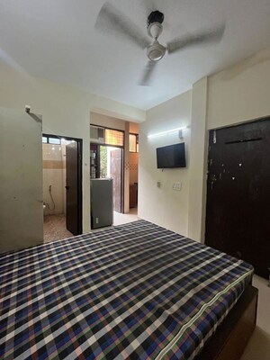 Bedroom in 1 RK Builder Floor at Sector 40 – for Rent