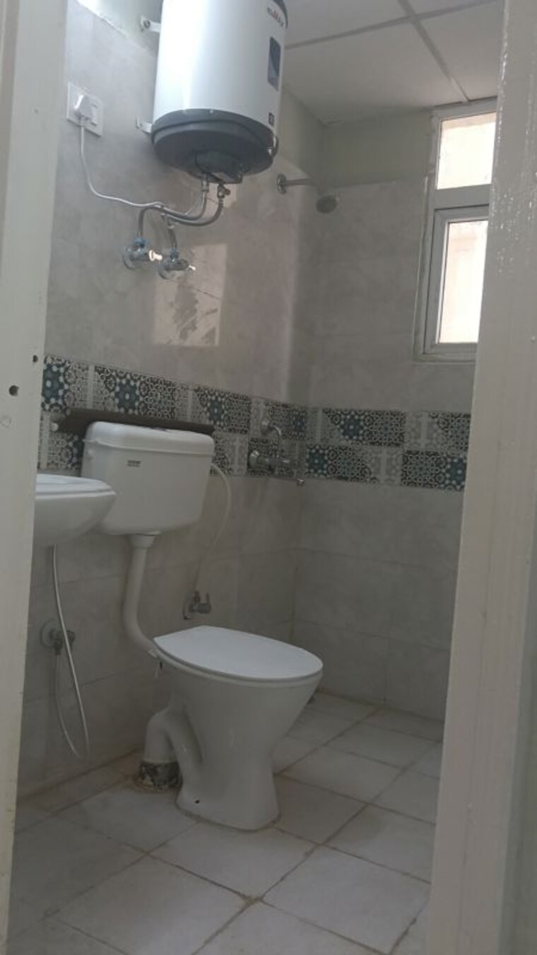 Bathroom, signature-global-prime  800 Sq.Ft. Apartment In Sector 63a Gurgaon 10454275