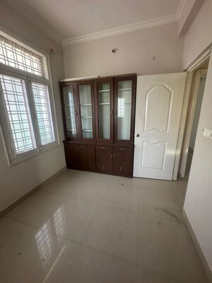 Room in 5 BHK Independent House at Lakdi Ka Pul – for Sale