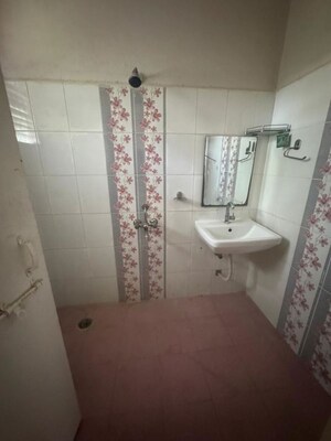 Bathroom in 5 BHK Independent House at Lakdi Ka Pul – for Sale