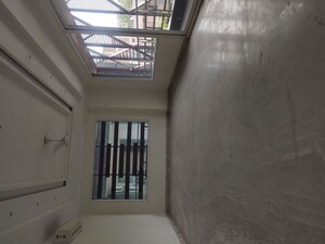 Room in  Office Space at East Of Kailash – for Rent