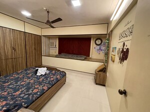 Bedroom in 2 BHK Apartment at Gulshan Apartment Andheri, Andheri West – for Rent