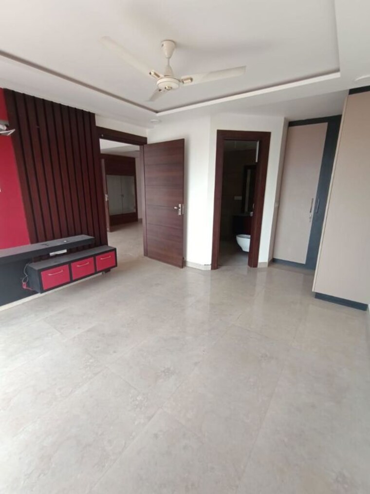 Room, bptp-amstoria-country-floor 3 Bedroom 2025 Sq.Ft. Apartment In Sector 102 Gurgaon 10454331