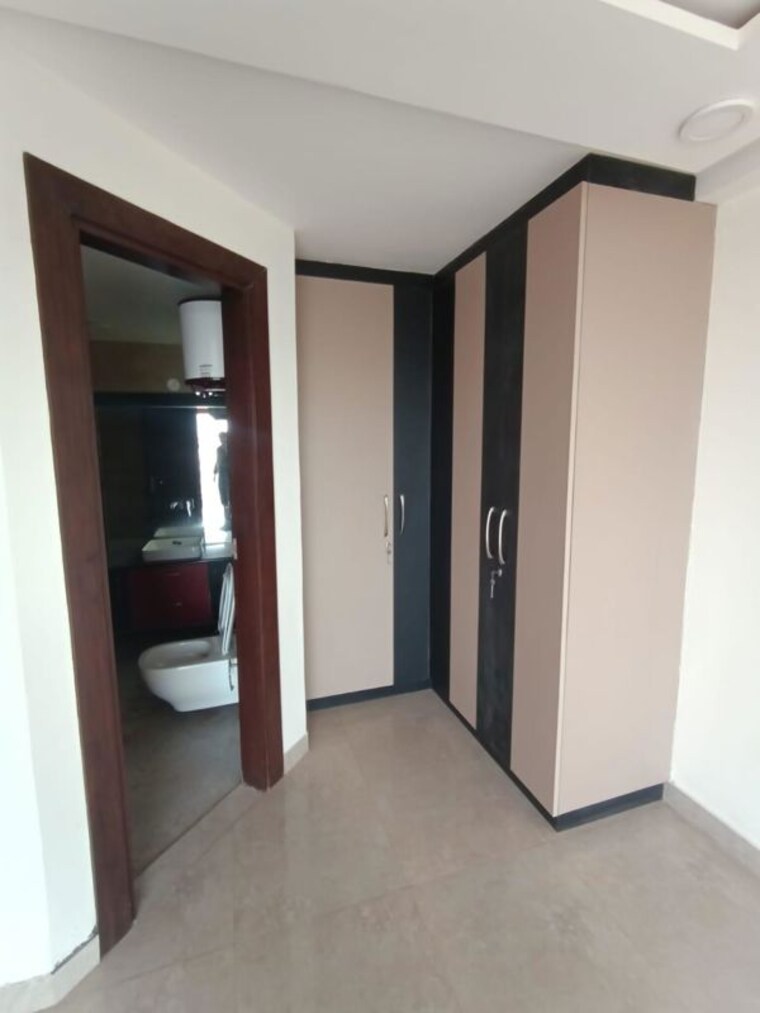 Room, bptp-amstoria-country-floor 3 Bedroom 2025 Sq.Ft. Apartment In Sector 102 Gurgaon 10454331