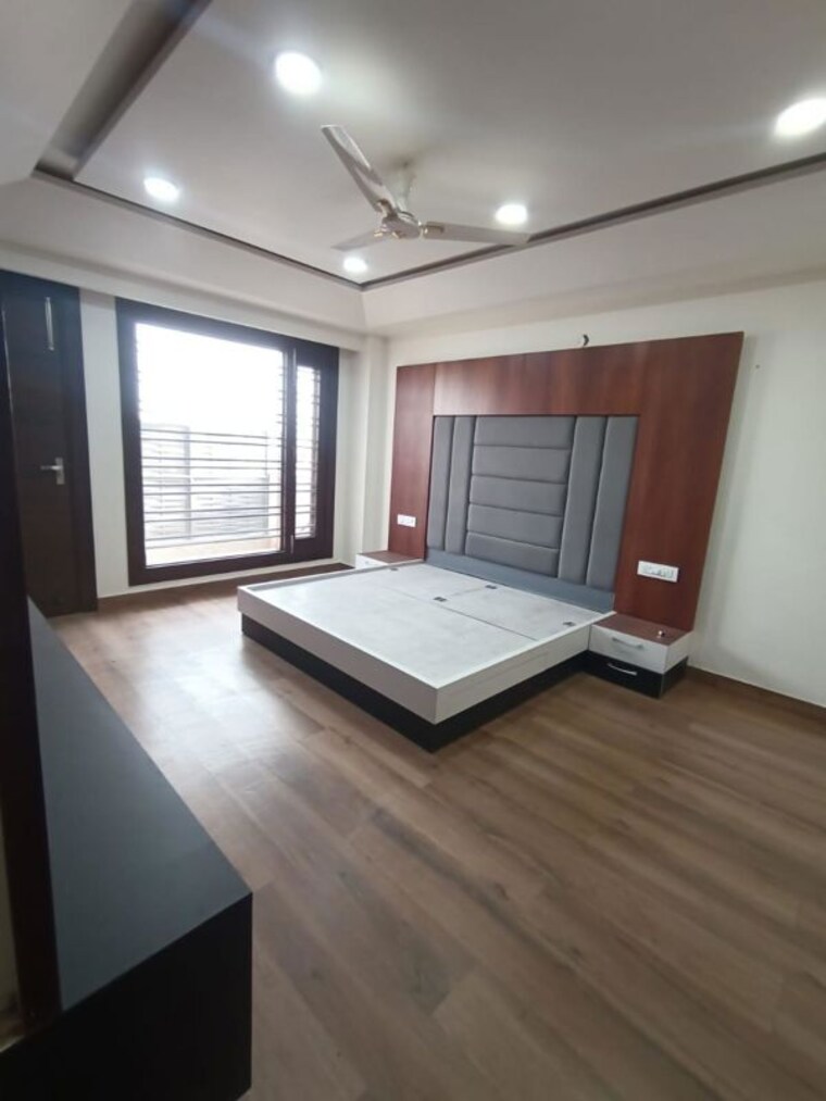 Room, bptp-amstoria-country-floor 3 Bedroom 2025 Sq.Ft. Apartment In Sector 102 Gurgaon 10454331