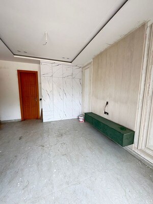 Room in 3 BHK Apartment at Emaar Gurgaon Greens, Sector 102 – for Rent