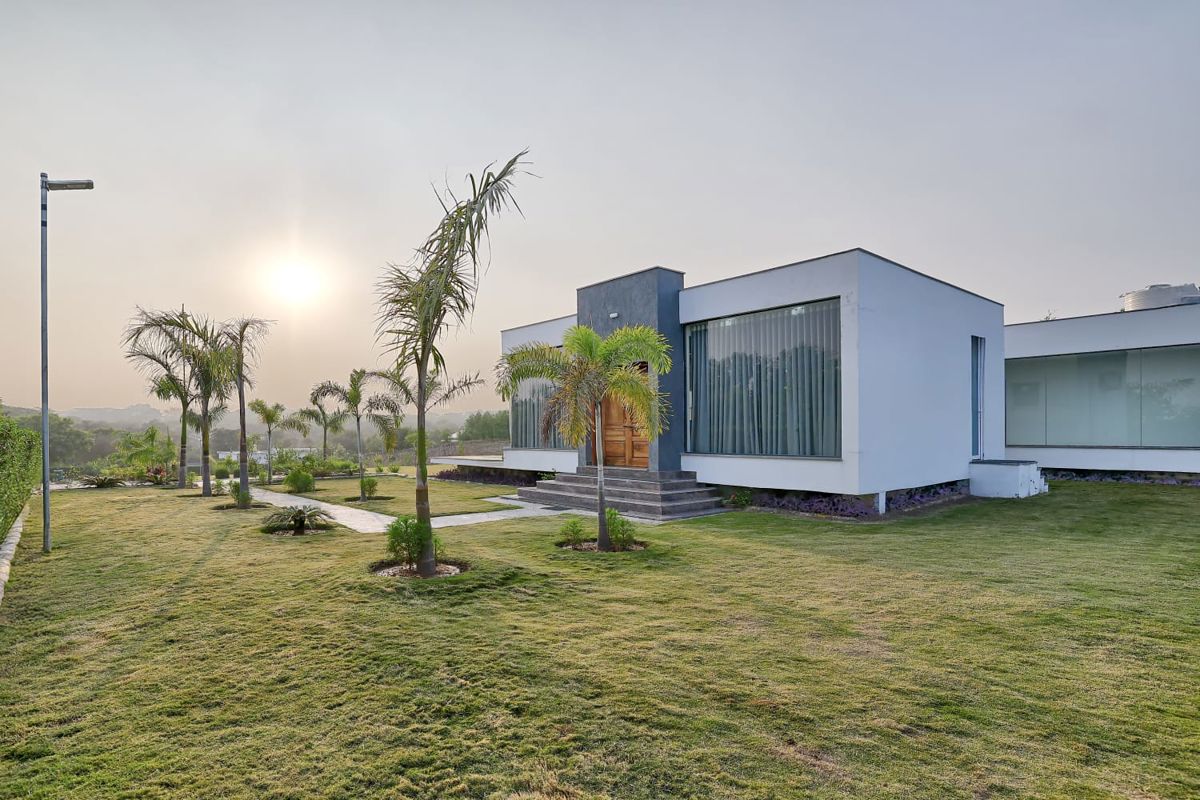 3 BHK + Servant Room,Study Room,Extra Room,Basement,Store Room 4840 Acre Villa in NB Gokulam