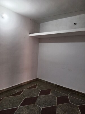 Furnished Amenities in 1.5 BHK Builder Floor at Huda – for Rent
