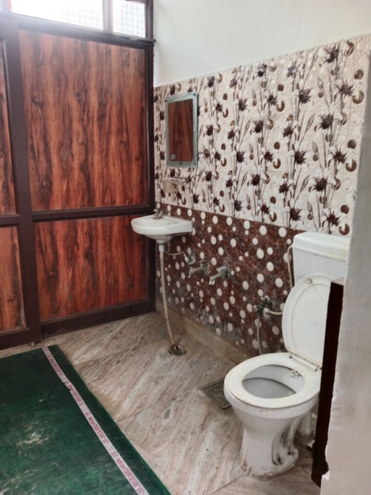Bathroom, huda 1.5 Bedroom 450 Sq.Ft. Builder Floor In Huda Panipat 10454345
