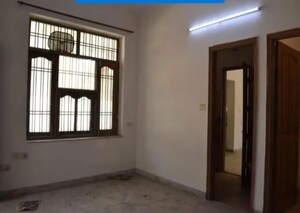 Room in 2.5 BHK Independent House at Sector 21c – for Rent