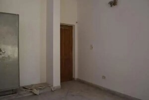 Room in 2.5 BHK Independent House at Sector 21c – for Rent