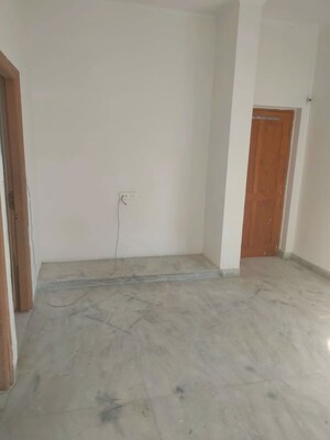 Room in 2.5 BHK Independent House at Sector 21c – for Rent