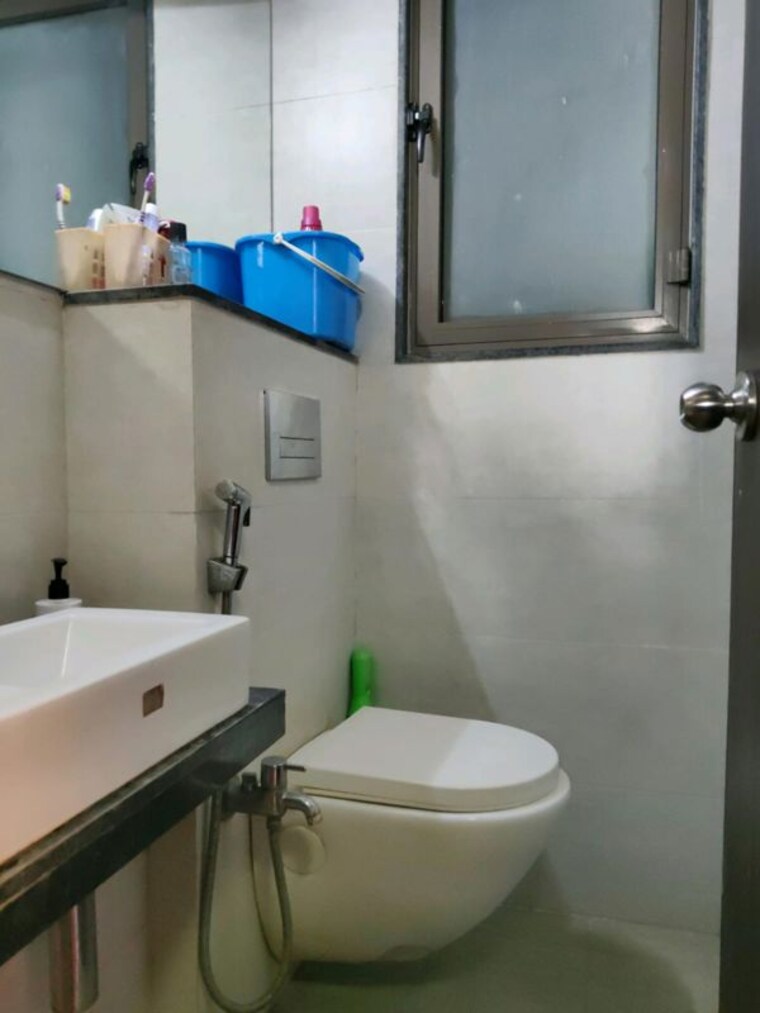 Bathroom, lodha-casa-viva 1 Bedroom 650 Sq.Ft. Apartment In Majiwada Thane 10454392