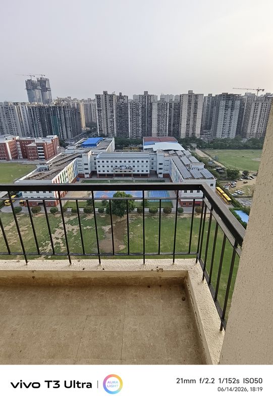 3 BHK 1045 Sq.Ft. Apartment in Amrapali O2 Valley