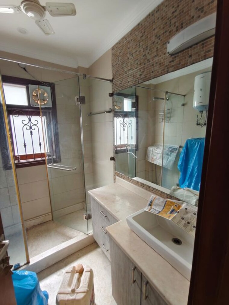 Kitchen, hauz khas 3 Bedroom 180 Sq.Yd. Builder Floor In Hauz Khas Delhi 10454419