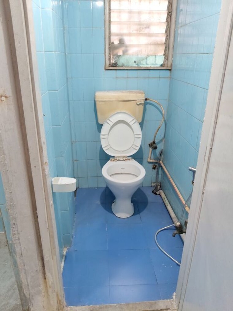Bathroom, parijat-paragon 1 Bedroom 440 Sq.Ft. Apartment In Andheri West Mumbai 10454423
