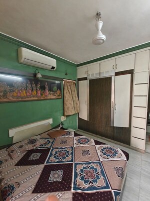 Bedroom in 3 BHK Apartment at Palash Towers, Andheri West – for Rent